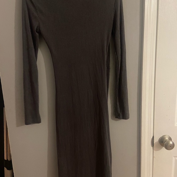 Chic Long Sleeve Gray Dress - Picture 2 of 3